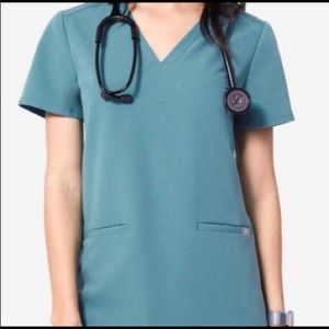 FIGS- new! Casma scrub top in Hydrogreen
